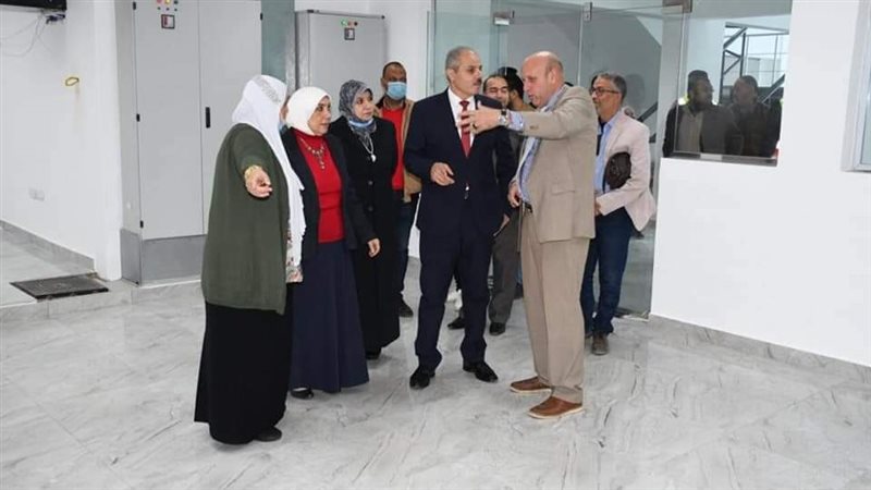 رئيس جامعة قناة السويس