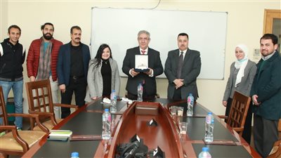 فريق من هيئة الرقابة على الصادرات يزور أحد مصانع منتجات الورق