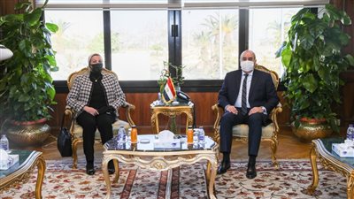 وزيرا البيئة والطيران المدني يبحثان استعدادات مؤتمر COP27