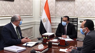 مدبولي يتابع مع أجهزة الدولة مواجهة مخالفات البناء علي الأراضي الزراعية خلال العيد