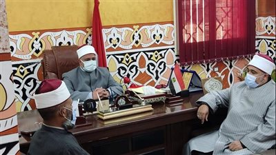 وكيل أوقاف الإسماعيلية يوجه أعضاء القوافل الدعوية بالالتزام بالزي الأزهري | صور 