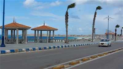 نشاط للرياح وارتفاع أمواج المتوسط.. تقلبات بطقس مرسى مطروح | فيديو