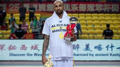 اتحاد السلة يضم الأمريكي ديواريك سبنسر لمعسكر المنتخب