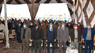 تقليد جديد.. محافظ الفيوم يعقد لقاء جماهيريا لخدمة المواطنين بقرية النزلة| صور