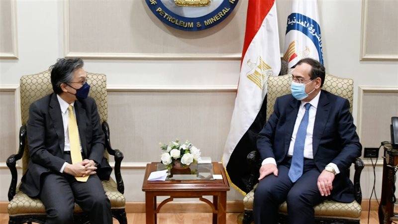 وزير البترول خلال