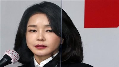 تحوم حولها الشبهات.. اعتذار زوجة مرشح لرئاسة كوريا الجنوبية عن سقطة 