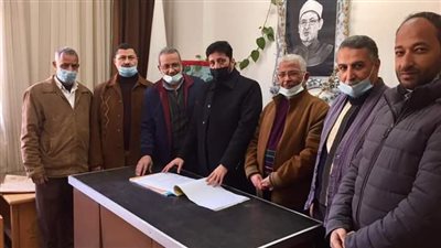 الوكيل الشرعي للإسكندرية يتسلم نتيجة الشهادة الإعدادية الأزهرية 