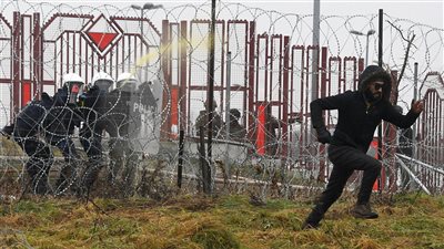 في ذروة الأزمة الأوكرانية.. روسيا تبدأ مناورات عسكرية مشتركة مع بيلاروسيا 