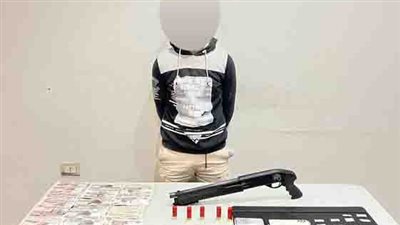 سقوط اثنين من العناصر الإجرامية بحوزتهما مخدرات وأسلحة نارية بأسوان 