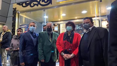 وزيرة الثقافة تفتتح جناح العرض المتحفي الخاص بالمركز القومي للمسرح.. فيديو 