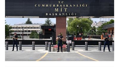 تركيا تعتقل 17 شخصا بتهمة محاولة اختطاف معارض إيراني