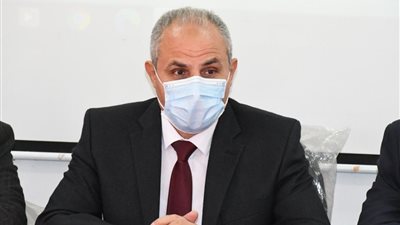 رئيس جامعة القناة يوجه بانتهاء التصحيح الإلكتروني لامتحانات الدراسات العليا