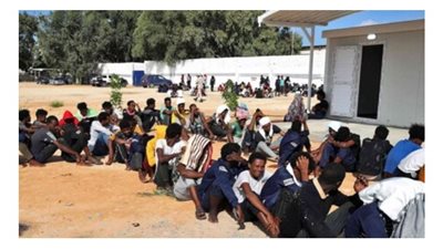 جون أفريك: قادة الميليشيات الليبية يكدسون الثروات من المهاجرين