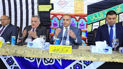 محافظ سوهاج ومدير الأمن يشهدان مراسم الصلح بين عائلتين في جرجا 