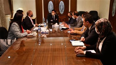 وزير الشباب والرياضة يبحث استعدادات استضافة كأس العالم في سلاح الشيش