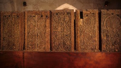 سر رفض السلفية وضع السترات الخشبية في المساجد 