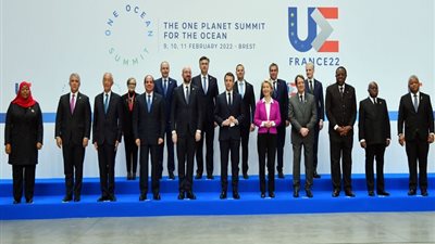 السيسي من فرنسا: مصر تتخذ خطوات حثيثة للتحول إلى مركز للطاقة المتجددة والتوسع في إنتاج الهيدروجين الأخضر.. أتطلع إلى استقبالكم في شرم الشيخ خلال القمة القادمة لتغير المناخ