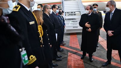  السيسي يعود للقاهرة عقب المشاركة في قمة 