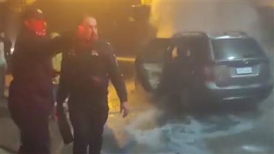 بعد واقعة الجيزة.. تفحم سيارة ملاكي بجوار سور السكة الحديد بالمنصورة | صور 