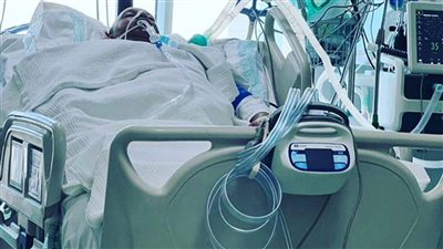 الفنان جاسم عباس يدخل العناية المركزة بسبب وعكة صحية مفاجئة