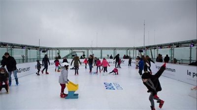  باريس تتألق بأعلى حلبة للتزلج على الجليد في العالم