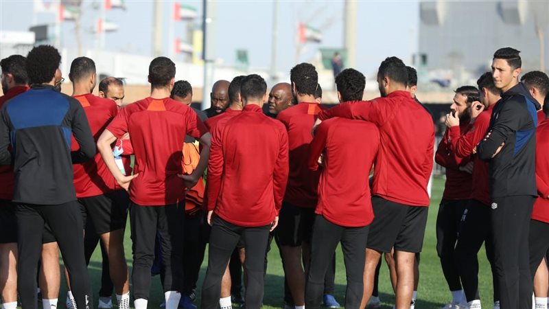 موسيمانى مع لاعبى