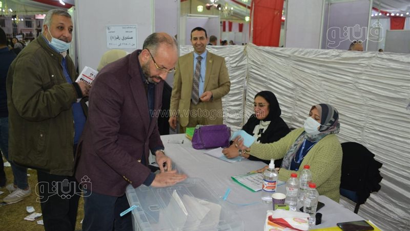حسام المندوة عضو