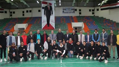 نائب رئيس جامعة الوادي الجديد يتابع فعاليات مهرجان جامعات الجنوب