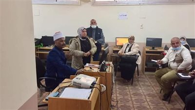 رئيس منطقة الإسكندرية يتفقد ورشة عمل موجهي اللغة العربية