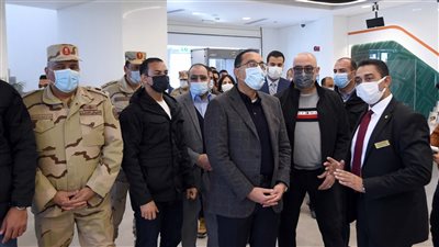 مدبولى يتفقد نموذجا لتشطيبات شقق لسلاسل فنادق عالمية بالعاصمة الإدارية