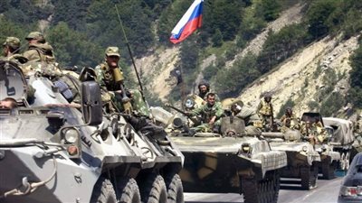 روسيا تحاصر أوكرانيا من 3 جهات.. وهذه أبرز سيناريوهات الغزو