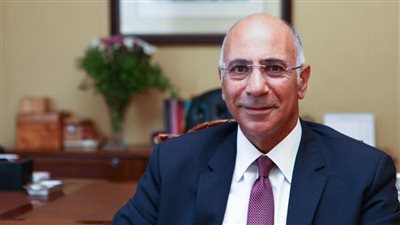 خالد أبو بكر شهريار الغاز فى مصر.. شركاته تتأخر فى توريد حصص مالية لحساب وزارة البترول 