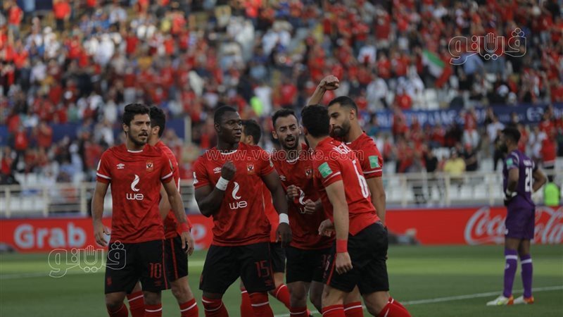 لاعبو الأهلي