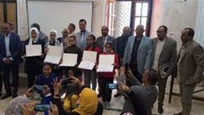 تعليم الأقصر يكرم المتفوقين في الأبحاث على مستوى الجمهورية 