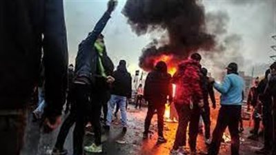 تظاهرات حاشدة في إيران احتجاجا على الأوضاع الاقتصادية 