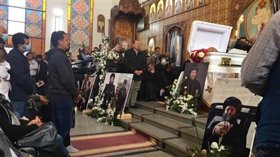 صلاة الجنازة على جثمان الأنبا لوكاس أسقف أبنوب والفتح وأسيوط الجديدة |فيديو