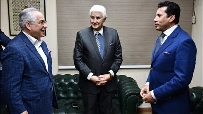 وزير الشباب والرياضة يجتمع مع مجلس إدارة اللجنة البارالمبية الجديد