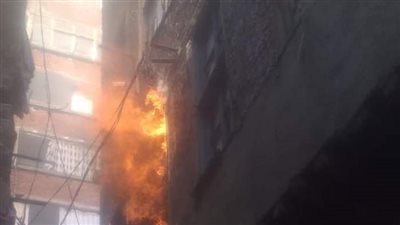 حريق هائل في شقة سكنية بمنطقة المنشية وسط الإسكندرية