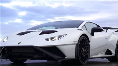 مقارنة بين أسرع سيارات لامبورجيني | فيديو