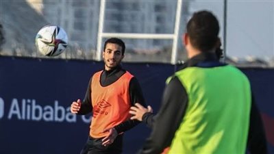 الأهلي يوافق على زيادة عقد محمد عبد المنعم