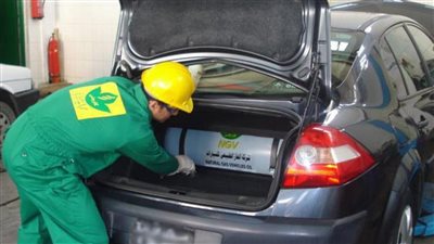 تحويل 420 ألف سيارة للعمل بالغاز الطبيعي