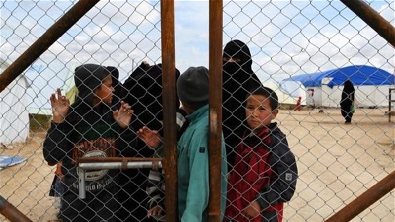 أطفال في مخيم بشمال