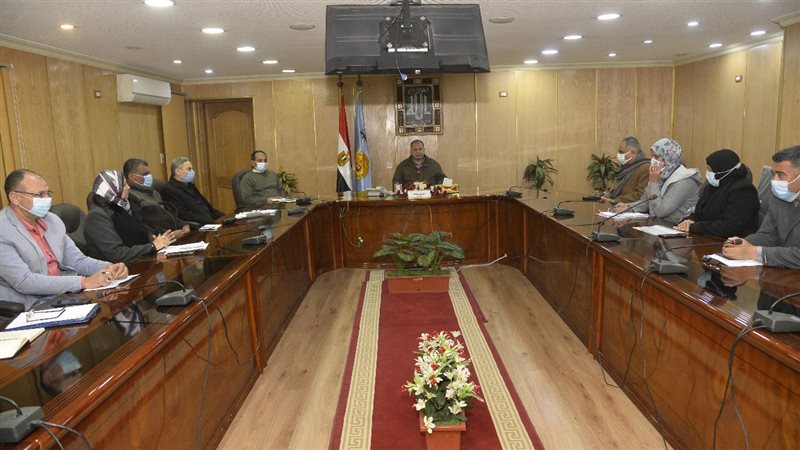 اجتماع محافظ أسيوط