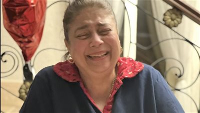 منة فضالي تنشر صورا جديدة من عيد ميلاد والدتها: ربنا ما يحرمني من ضحكتك