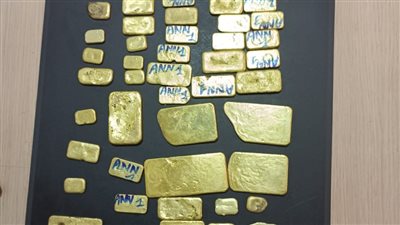 ضبط راكبة تشادية حاولت تهريب 59 سبيكة ذهب بمطار القاهرة