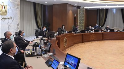 مدبولي يوجه الوزراء بضرورة التواجد بشكل تدريجي في مقار الوزارات بالعاصمة الإدارية