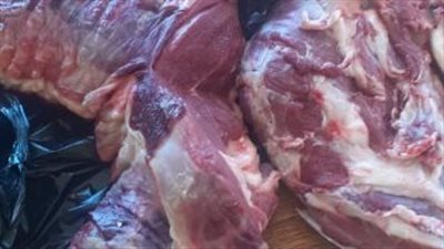 ضبط 100 كيلو لحوم دواجن مجهولة المصدر داخل سوبر ماركت بالبساتين