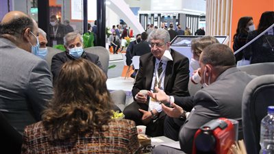 مستثمرون أجانب في جناح بتروجت بـ إيجبس 2022 | صور