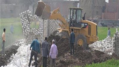 لردع المخالفين.. الجيزة تزيل التعديات على الأراضي الزارعية