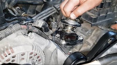 صيانة السيارات.. أضرار زيادة الحرارة أو البرودة على المحرك